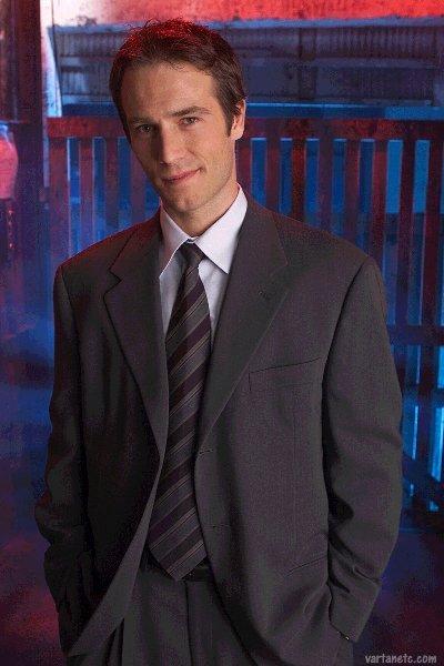 Michael Vartan.
